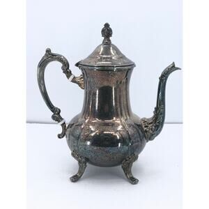 Towle Silverplated Vintage Tea Pot kettle Teapot handle Shell footed